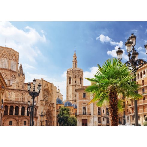Puzzle 1000 db - Szent Mária tér, Valencia
